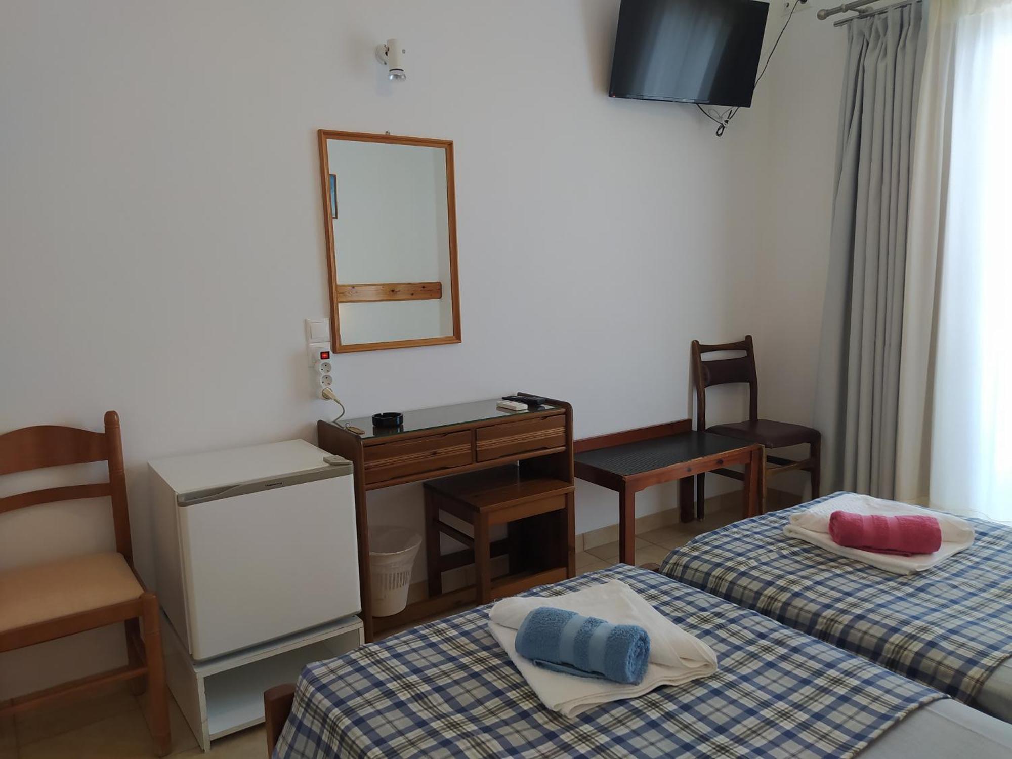 Corali Hotel Писо Ливади Екстериор снимка